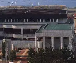西体育会館の建物外観（俯瞰）