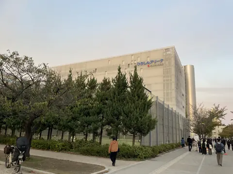 ひがしんアリーナの建物外観
