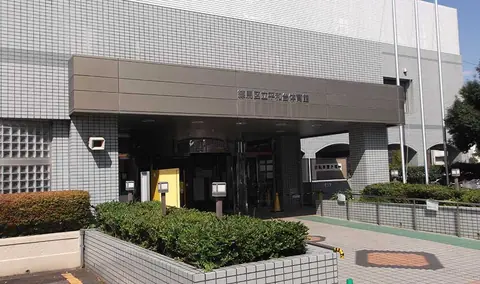 平和台体育館の建物外観