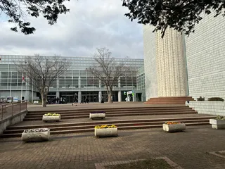 トッケイセキュリティ平塚総合体育館の外観（2023年撮影）