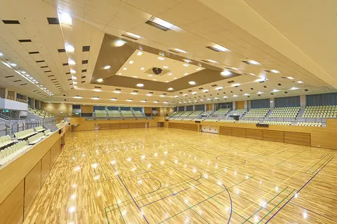 越谷市立総合体育館のメインアリーナ内観